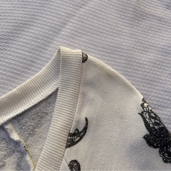 Truly Madly Deeply Long Sweatshirt Y2K Mid 2000s Era Sz Small Floral Long Sleeve - Picture 7 of 10